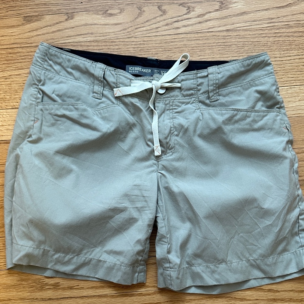 Icebreaker Women's Beige Cargo Shorts